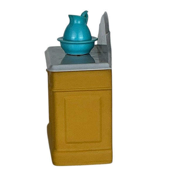 Vintage Avon Victorian Washstand Pitcher Glass Bottle Decanter Collectible 1970s - Picture 5 of 16